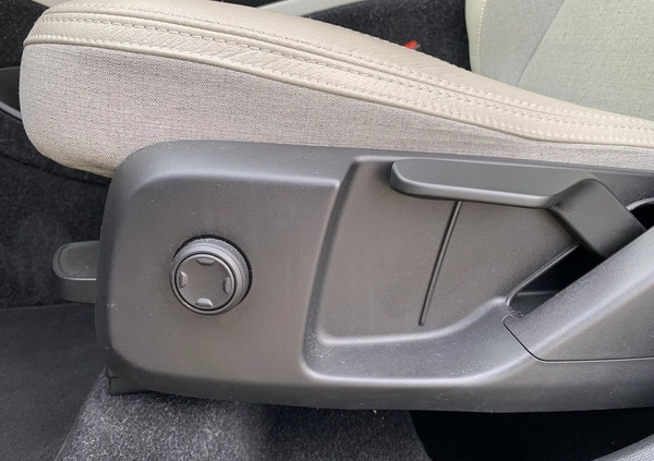 Volvo XC 40 cena 109999 przebieg: 137879, rok produkcji 2019 z Rzepin małe 407